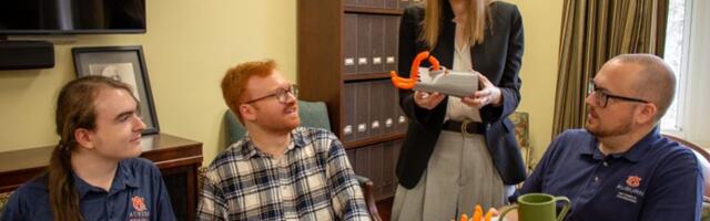 University 3D prints replica of 500-year-old-prosthetic hand — original was made from wrought iron, replica from PLA filament