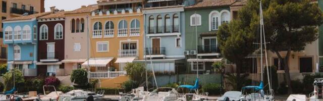 Spain Orders Airbnb to Block More Than 65,000 Holiday Rentals