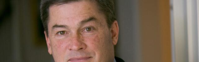 Warren Buffett has backed a winner in Alphabet, and there's a bigger worry than AI stocks crashing, veteran investor Tom Russo says