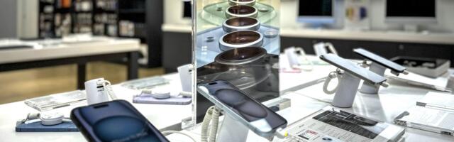 Indonesia set to lift iPhone ban after deal with Apple on local investment