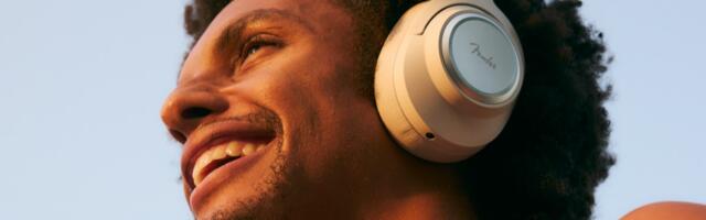 Fender’s first wireless headphones have a long-lasting, replaceable battery