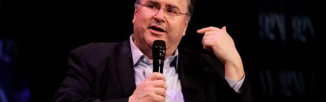 LinkedIn cofounder Reid Hoffman says companies are approaching AI the wrong way