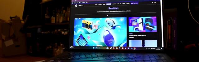 Acer Swift 16 AI Review: A Beautiful Screen Connected to a Bad Chassis