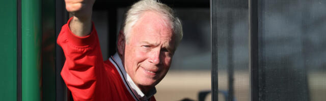 Senator endorses discredited doctor’s book that claims chemical treats autism, cancer