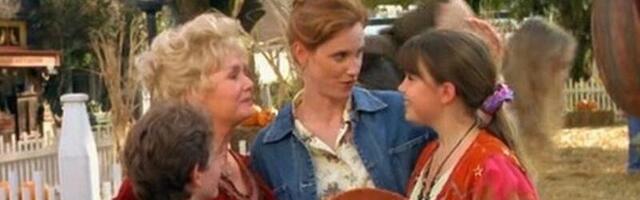 18 details and references you probably missed in 'Halloweentown'