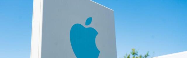 Apple Is Working on a Clamshell Version of Its First Foldable iPhone, Report Says