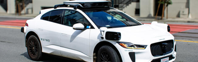Self-Driving Waymo Car Cruises Through Active Crime Scene In LA