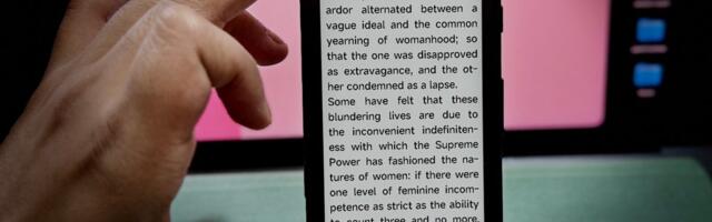 Xteink X4 review: I doubted this tiny e-reader, but it fixed my poor screen habits