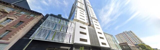 Big Oakland apartment tower swiftly lands local buyer after foreclosure