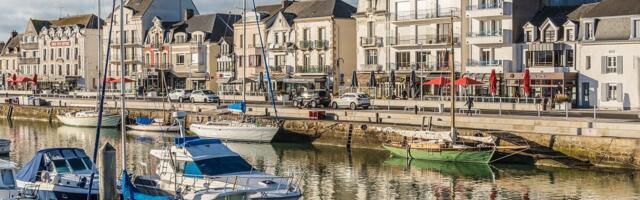 France on Track to Surpass 2022 Tourism Revenue Numbers