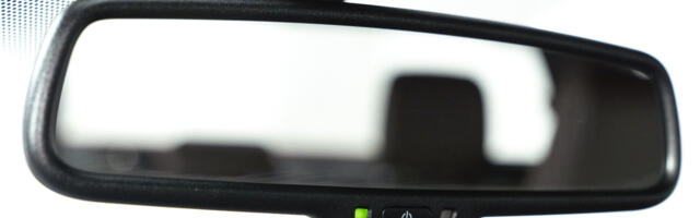 Ever Noticed The Wires Behind Your Rear View Mirror? Here's What They're For