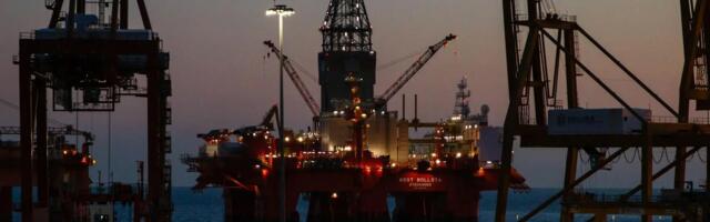 Bitcoin stays calm while other markets panic: key levels to watch