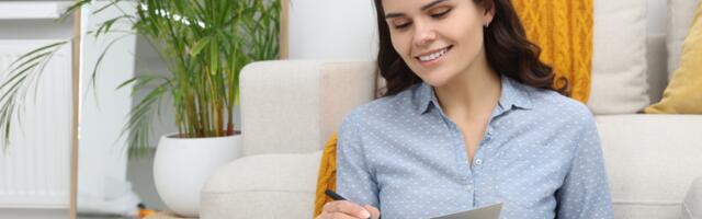 Psychology says people who still handwrite thank-you notes instead of texting don’t just have good manners — they process gratitude at a neurological depth that changes how they experience relationships