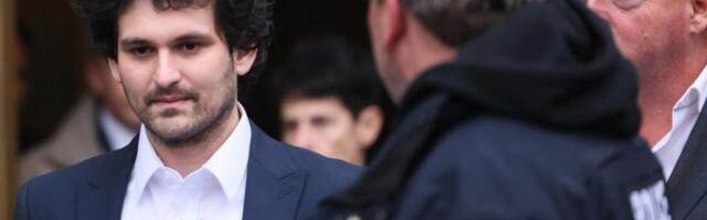 Sam Bankman-Fried’s parents tell CNN no customer money was lost. FTX creditors see it differently.