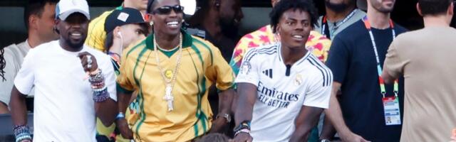 IShowSpeed had no idea he was sitting next to NYC Mayor Mamdani at the World Cup