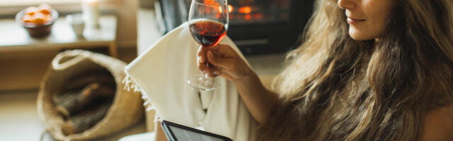5 Benefits Of Using An eReader Over A Smartphone Or Tablet