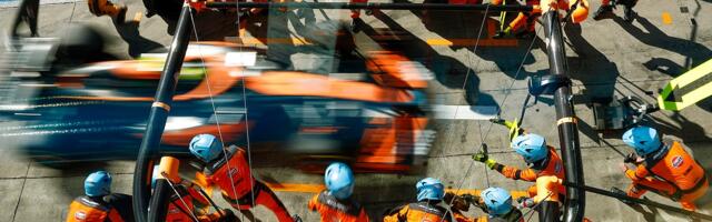 VMware Workspace at the edge of the Singapore F1 GP with McLaren