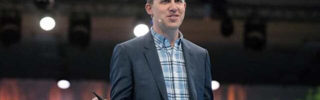 Bret Taylor’s AI startup Sierra raises $950M at $15.8B valuation as demand for AI agents surges