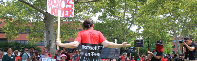 Hundreds rally at Bethesda HQ to protest Xbox layoffs, and Ars was there