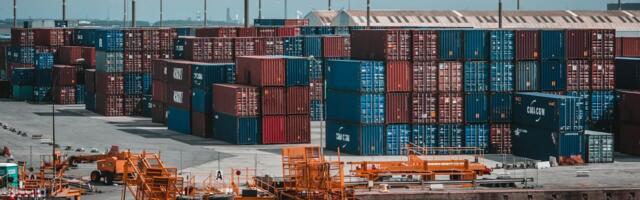 DHL Suspends Global Shipments Over $800 to US Consumers