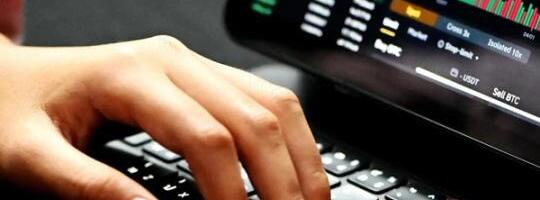 Leading stablecoin Tether shrinks again as market cap eyes second straight monthly drop