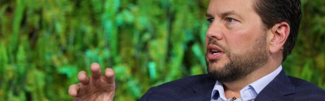 AI Is Magnifying Google and Meta’s Edge in Ads