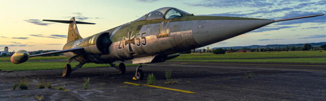 Why Does The F-104 Starfighter Make A Howling Sound?