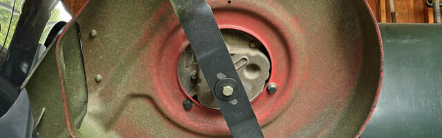 Does Width Matter On Lawn Mower Blades?