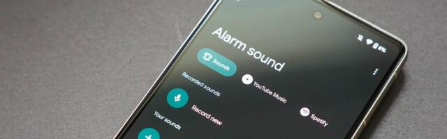 Dismissing Your Google Clock Alarm Becomes Swipingly Easy