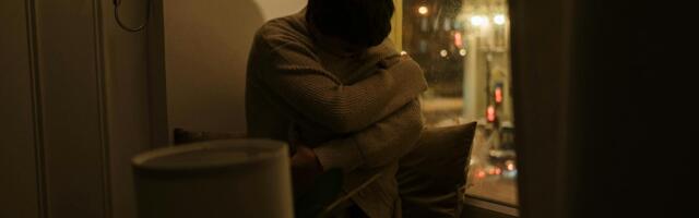 The people who seem unbothered when someone pulls away aren’t indifferent. They’ve simply been left enough times that their nervous system learned to begin the departure before the other person finishes theirs, and what looks like calm is actually a head start on grief.