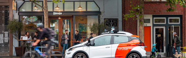 Cruise begins driverless testing in San Francisco