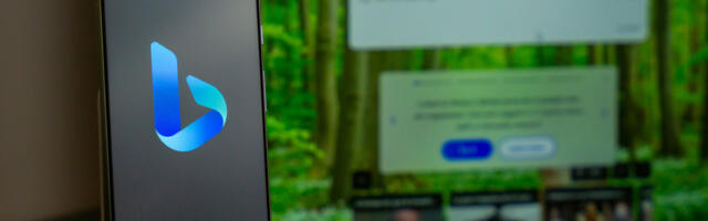The new Bing Wallpaper app is nice, but it’s also a privacy nightmare