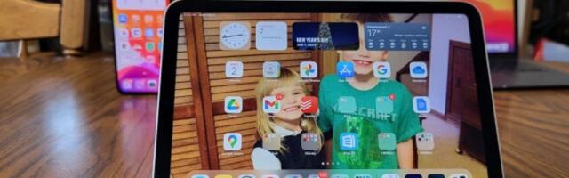 The fantastic Apple iPad mini is $100 off at B&H Photo today