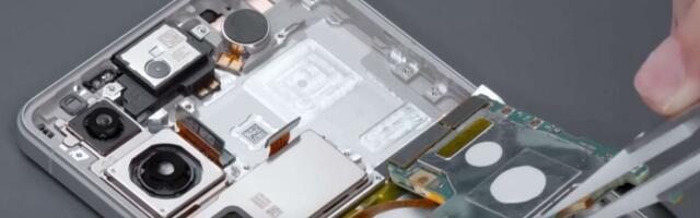 See inside the Xperia 1 VI in first teardown video