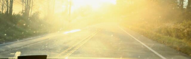 5 Ways To Reduce Windshield Glare (And Dashboard Reflection)