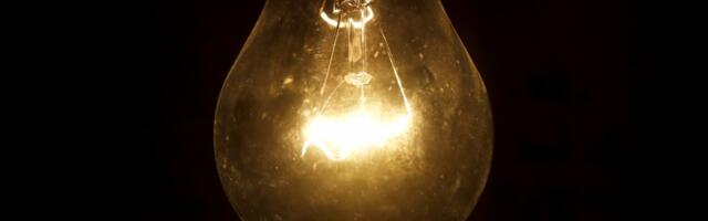 How Long Is It Safe To Leave A Light Bulb On?