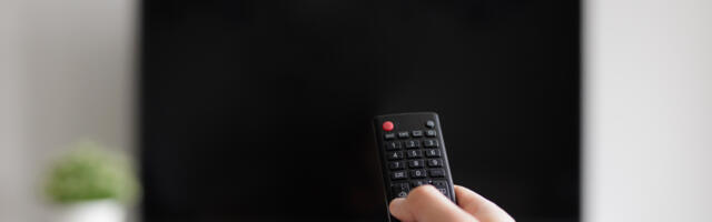 Why A Samsung TV Might Not Turn On (Even Though You Can See The Red Light)