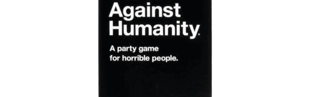 Why doesnât Cards Against Humanity print its game in the US? Itâs complicated. Why doesnât Cards Against Humanity print its game in the US? Itâs complicated.