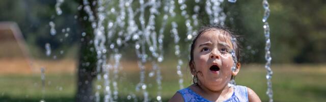 A “mosh pit of molecules” is trapping heat over much of the US right now