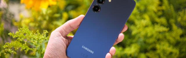 4 Phones With A Longer-Lasting Battery Than The Samsung Galaxy S25+