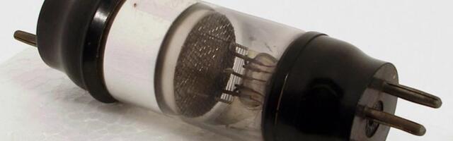 Тетрод, пентод — зачем триоду дополнительные сетки?