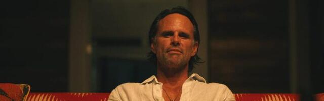 Walton Goggins really does not want to talk about his 'White Lotus' costar Aimee Lou Wood