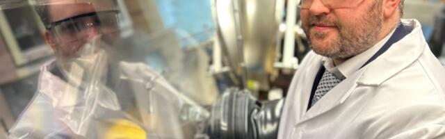 Nanoscience breakthrough puts low-cost, printable electronics on the horizon