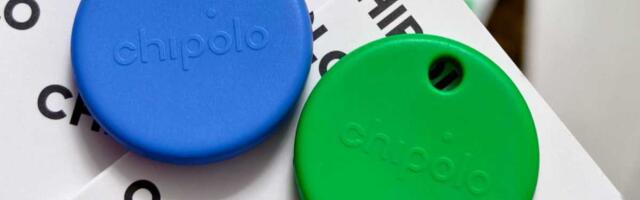 The chic Chipolo Pop item tracker is my new favorite travel accessory