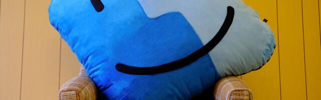 Throwboy Launches Giant Pillow Modeled After Mac Finder Icon
