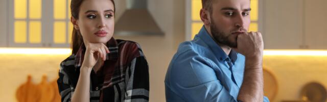 Men who never fully matured emotionally usually display these 7 behaviors in relationships, according to psychology