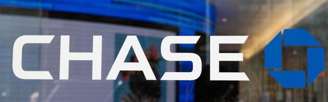 JPMorgan Chase is taking over the Apple Card