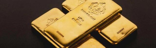 Gold’s longest losing streak in a century meets bitcoin’s resurgence