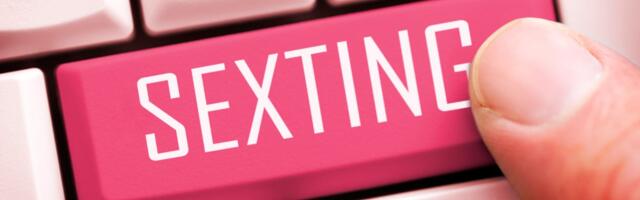 Sexting in 3D: A beginner’s guide to AdultFriendFinder’s Live Action streaming features