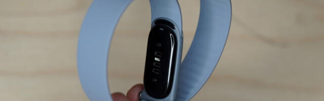 Some clever Fitbit Air owners put a watch on their band and it doesn’t look half bad